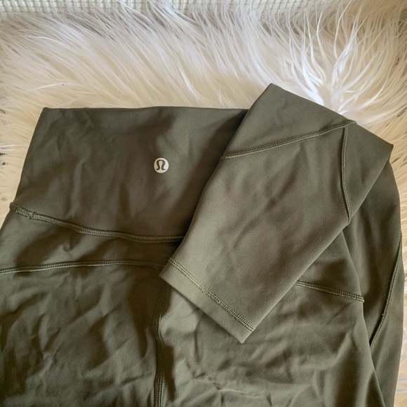 Lululemon In Movement Tight 25” - Picture 5 of 11